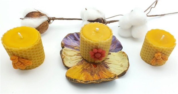 Lumanari votive din ceara naturala de albine, cu suport ceramic panseluta