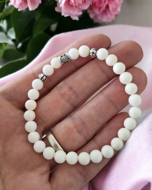 Bratara Coral Alb Cu Accesorii Din Argint 925, Daria