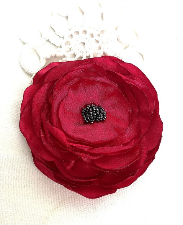 Brosa floare rosie , 10  cm