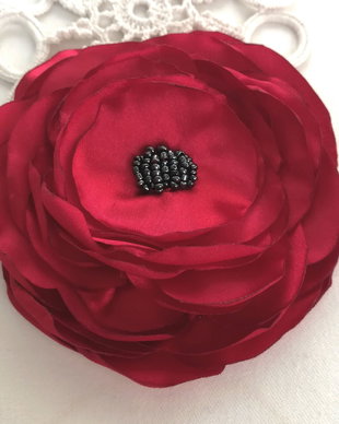 Brosa floare rosie , 10  cm