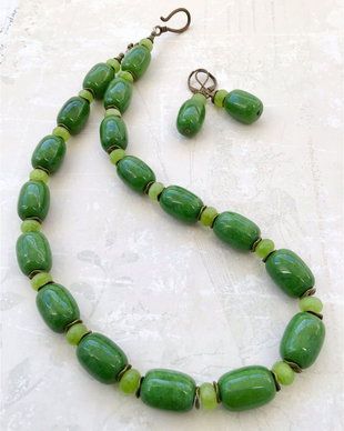 Colier jad verde & bronz antichizat