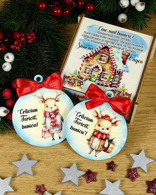 Set Craciun - Cutie cu globuri din lemn personalizata pentru bunici