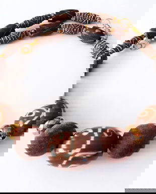 Colier cu componente din rasina , acrilic si lemn