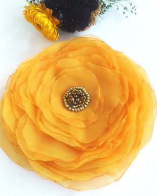 brosa floare mare galben deplin mat  15 cm