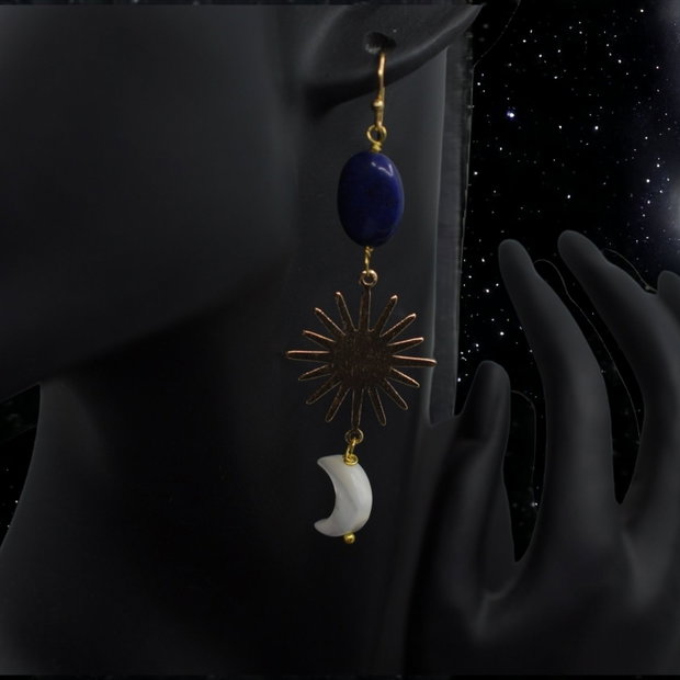 Cercei asimetrici din alama si perle, cercei lungi, cercei statement, cercei handmade