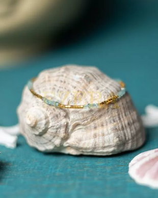 Bratara Delicata Boho Din Pietre Semipretioase De Apatit Placata Cu Aur De 18K