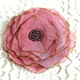 Brosa floare roz mat prafuit patinat 11 cm