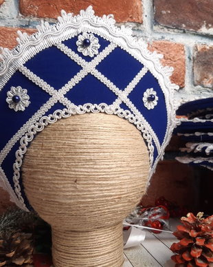 Kokoshnik - tiara pentru dans rusesc