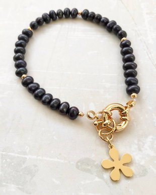 Bratara perle de cultura negre