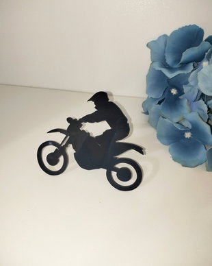 Topper tort moticiclist