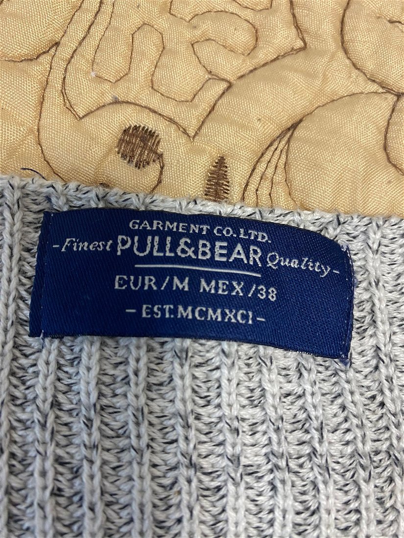 Cardigan marca Pull&Bear