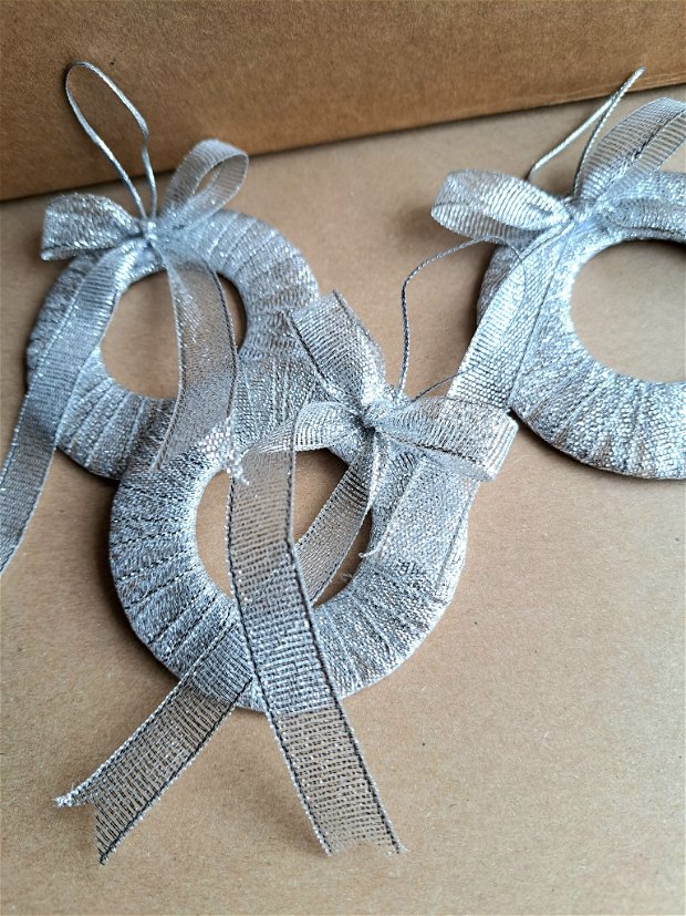 Ornamente/Decorațiuni rotunde pentru brad, Argintiu/Auriu