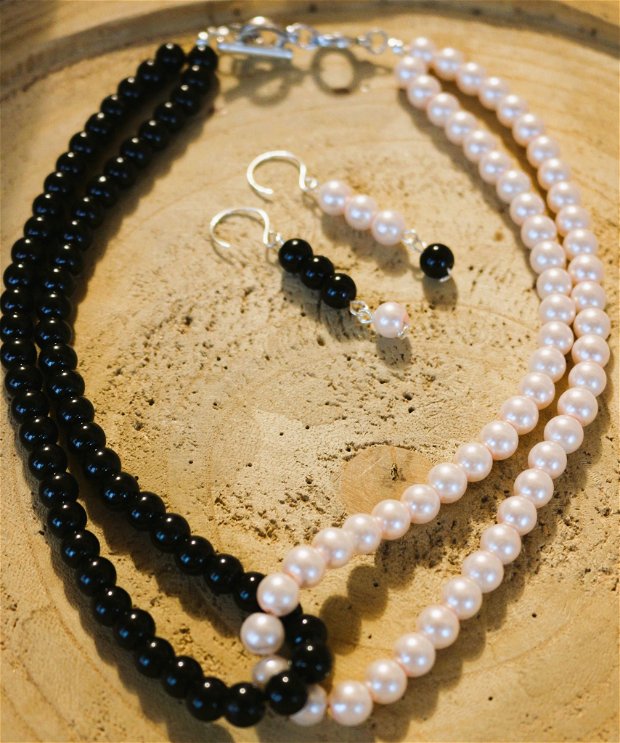 Set bijuterii handmade,colier si cercei din perle de sticla