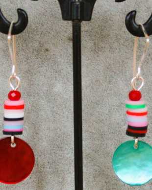 Cercei handmade din sarma,margele heishe si banuti din sidef