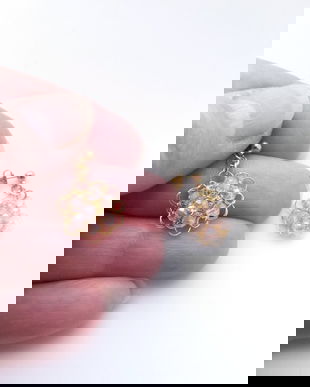 Cercei auriti cu margele de sticla roz