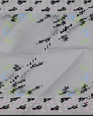 Fata de  masa vintage ,   pinza bumbac  , elemente  broderie sparta  cu  elemnete manuale,  neutilizata ,