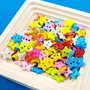 30 x Nasturi din plastic. Nasturi stelute