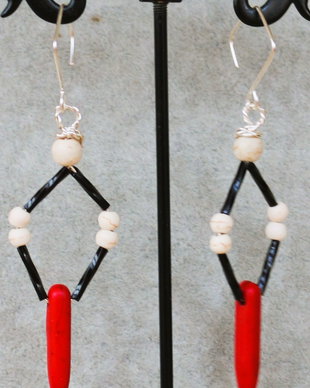 Cercei handmade cu margele din howlit si margele buggle myuki