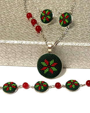 Set bijuterii cu broderie manuala