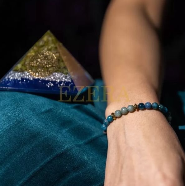 Bratara Pietre Semipretioase Femei, Ekanta, Din Cristale De Apatit Albastru Si Jad Verde, Sfere De 6mm