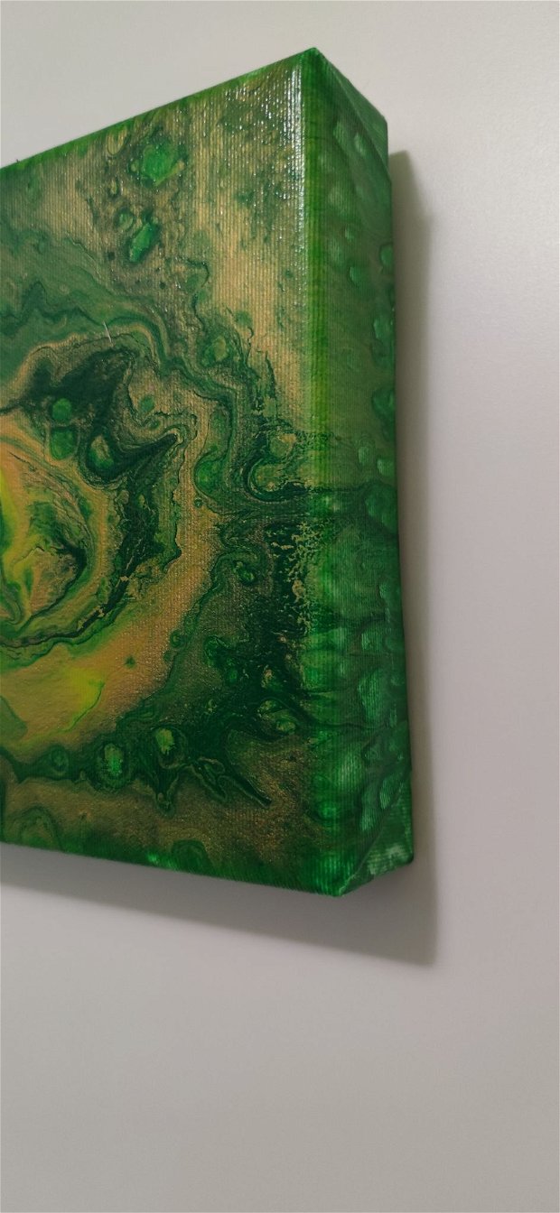 Spirala Vieții auriul dansează in verde - tablou Unicat lucrat in culori acrilice și cu dublu finisaj super glossy   Tablou abstract senzațional in tonuri deschise pentru decorațiuni interioare moderne