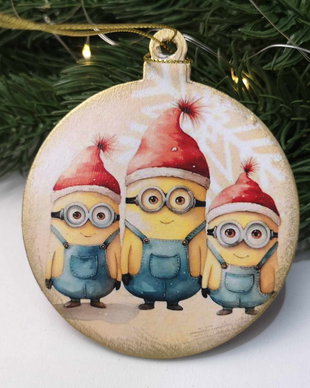 Decoratiune cu minioni, in forma de glob, personalizata, pentru pomul de Craciun