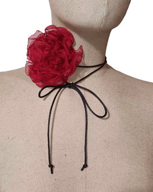 Choker floare pe snur multistrat, Floare din organza rosie realizata manual