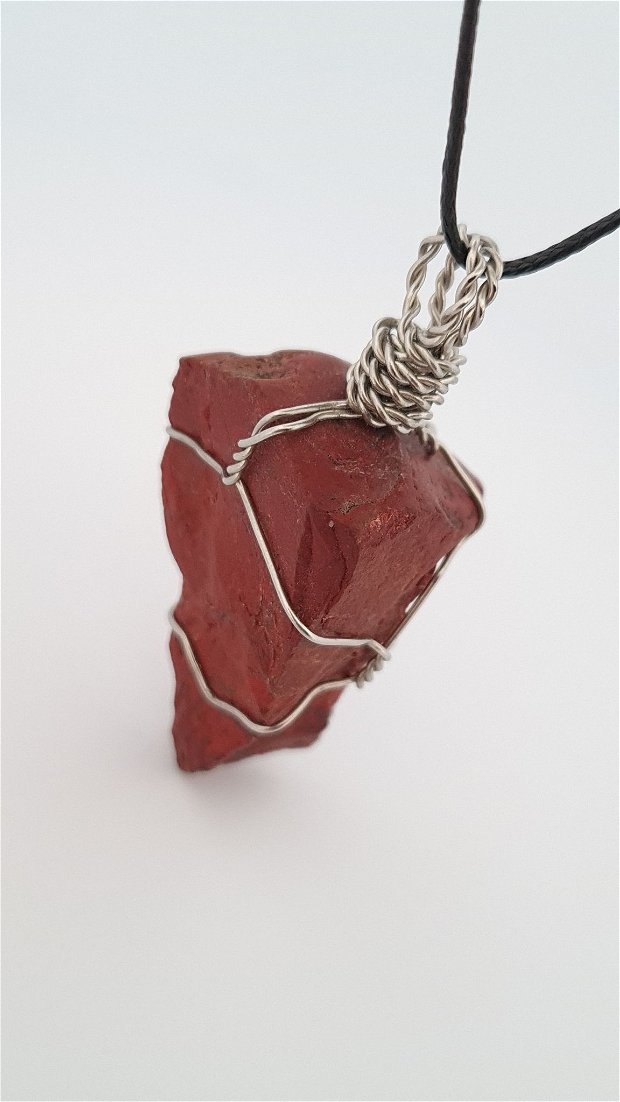 Jasp Roșu -  Colier "Spiral Of Life" cu piatră naturală de Jasp Roșu. UNICAT. Handmade. Pandantiv din inox. "Protectorul suprem" - Susține și sprijină în perioadele de stres, conferă liniște și pace interioară