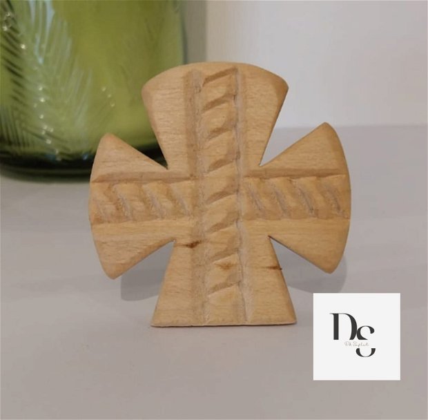 Cruce mărturie pentru botez/nuntă, sculptată manual, din lemn de tei