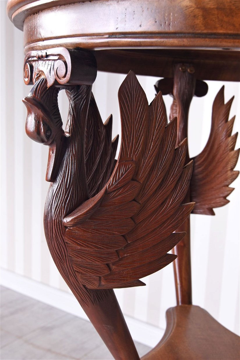 Masa baroc din lemn masiv mahon cu detalii sculptate