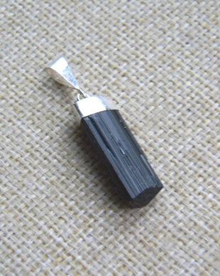 Pandantiv turmalina neagra (F39-1)