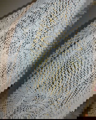 Fata de  masa sau  cuvertura pat , dantela  bumbac manuala , vintage , superba