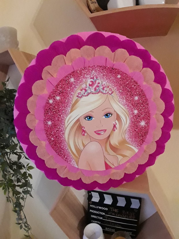 Piñata piniata Barbie