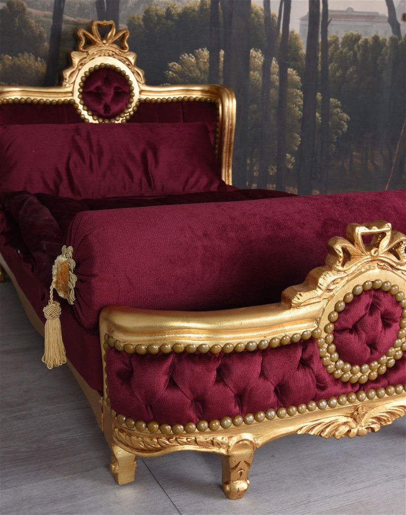 Sofa baroc pentru copii din lemn masiv cu tapiterie burgund