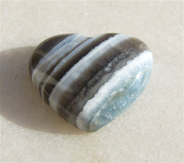 Cabochon inima din blue opal (lucrat manual in India) aprox 6.5x18x21.6 mm