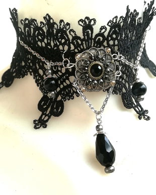 Chocker bright midnight