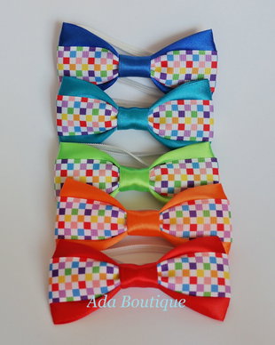 Mini papion cu patratele colorate