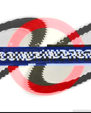 Placă din fontă cu inscripția "Underground"