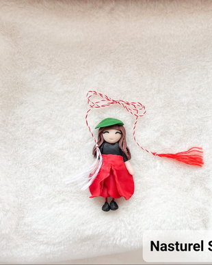 Brosa fetita (martisor): Lalea
