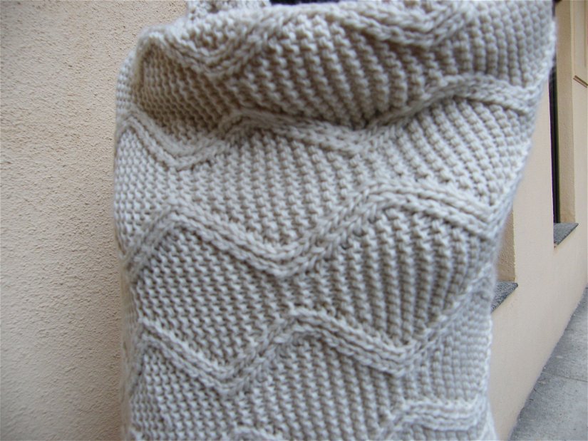 Noua/esarfa  tricotata