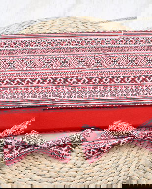 Papione Tata Fiu Motive Romanesti Rosii