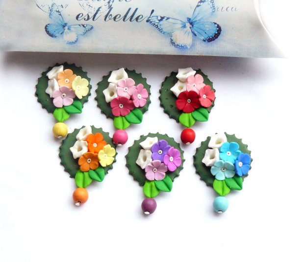 Liliac, lacramioare si howlite