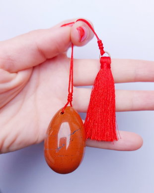 Ou Yoni din jasp rosu natural 100%