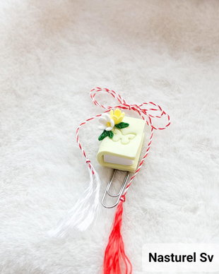 Martisor semn de carte