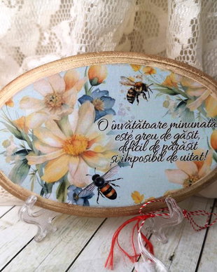 Felicitare din lemn, personalizata pentru educatoare / invatatoare