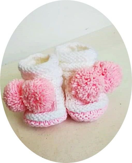 botosei tricotati albi- roz cu canafi roz