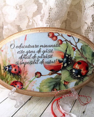 felicitare din lemn, personalizata pentru educatoare/ invatatoare buburuze - martisor