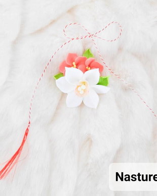 Brosa martisor: Narcisa si flori de piersic