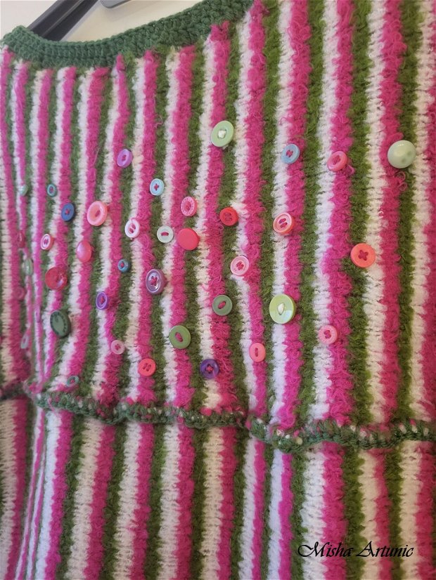 Pulover tricotat si crosetat - Nasturel