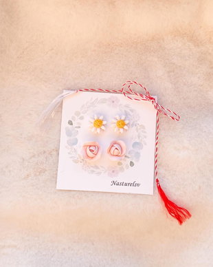 Set cercei martisor: Trandafiri și margarete